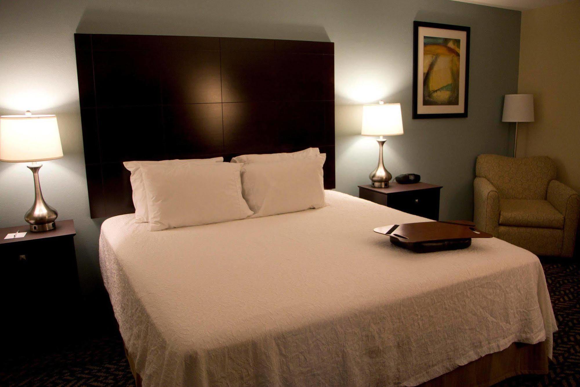 Hampton Inn Marshall Exterior foto